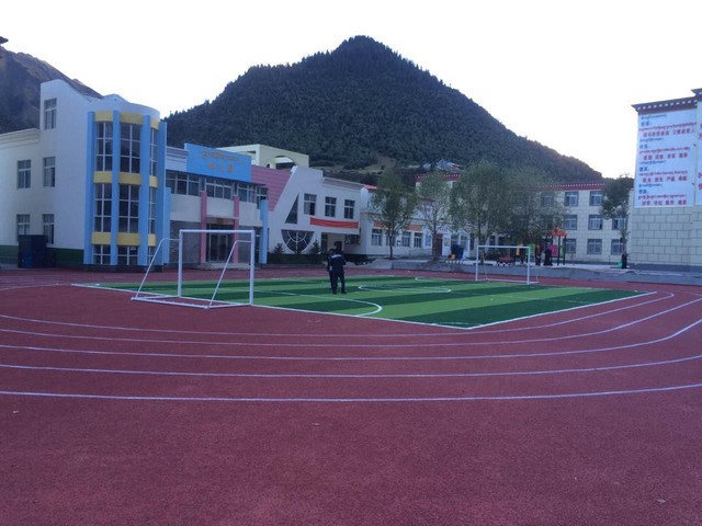 公园塑胶跑道